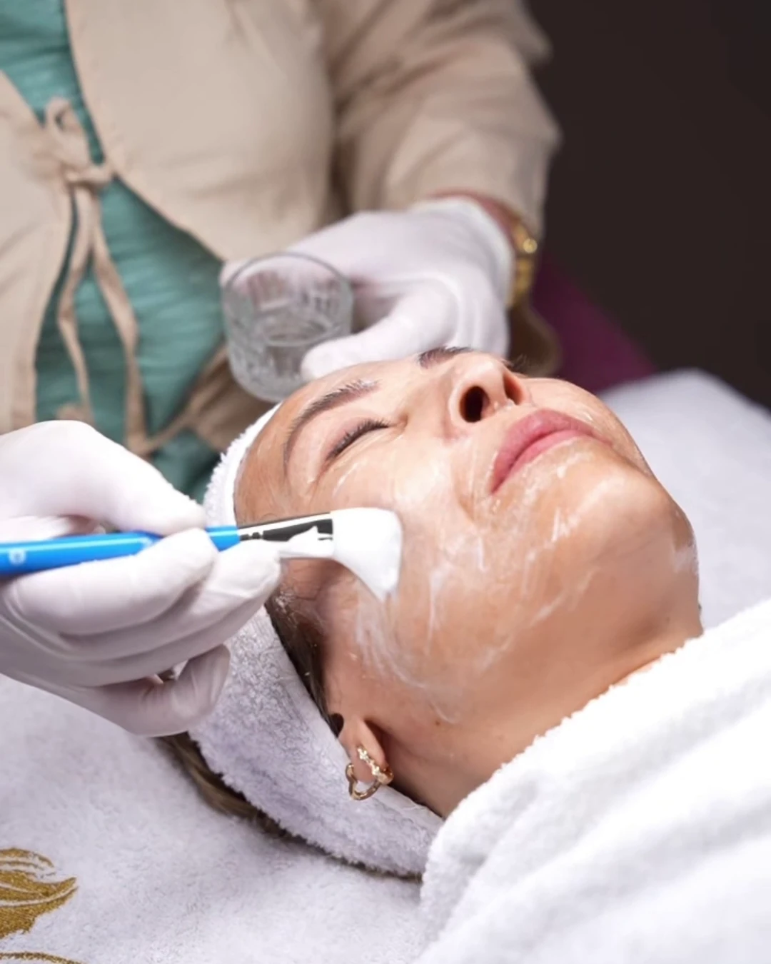 Cilt bakımında maske uygulaması